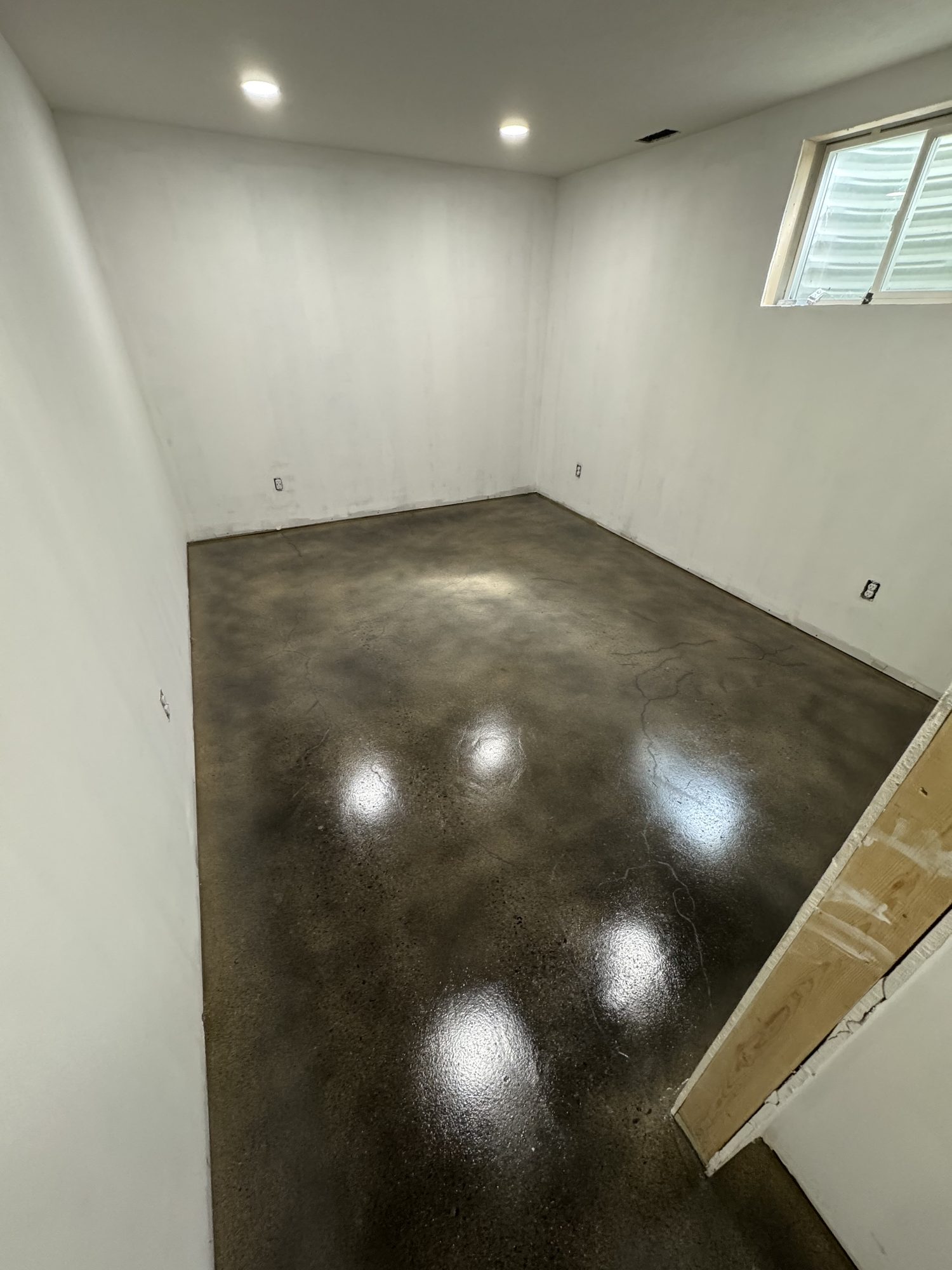 Darin's Stained Grind & Seal Floor - Photo 11