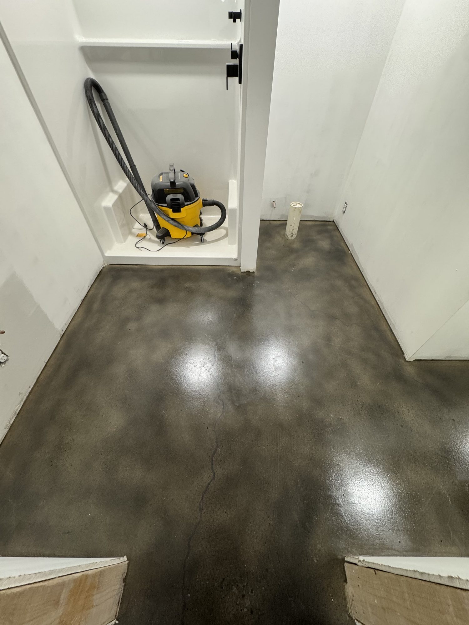 Darin's Stained Grind & Seal Floor - Photo 6