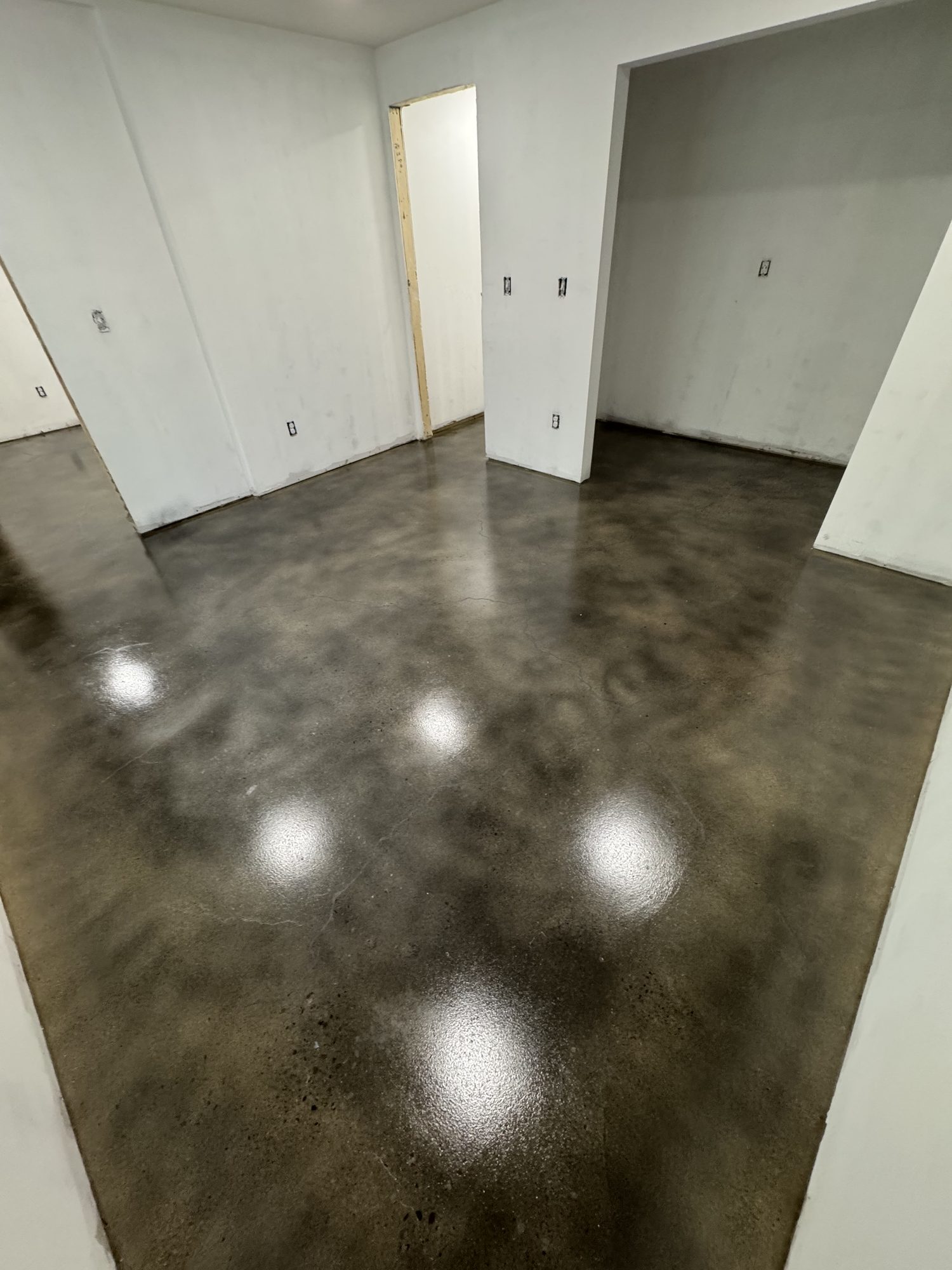 Darin's Stained Grind & Seal Floor - Photo 9