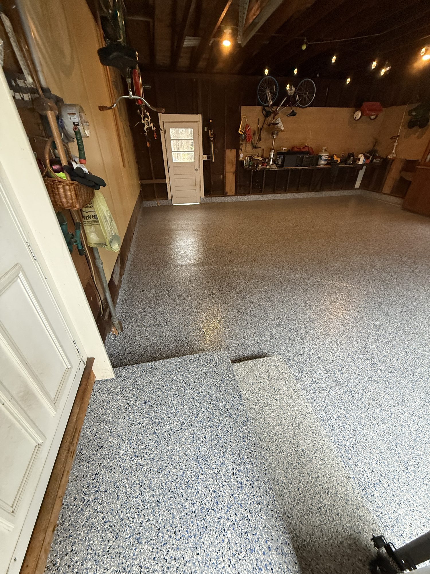 Theresa's Garage Floor Coating - Photo 9