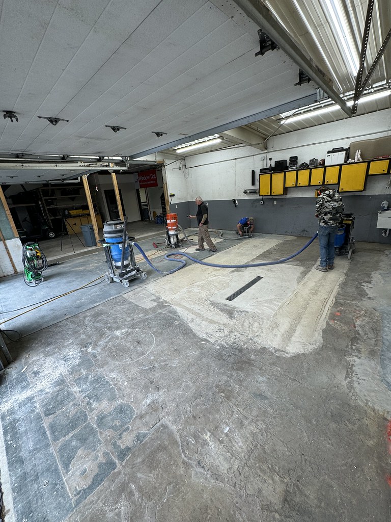Silverton Bowe's Tinting - Photo 10