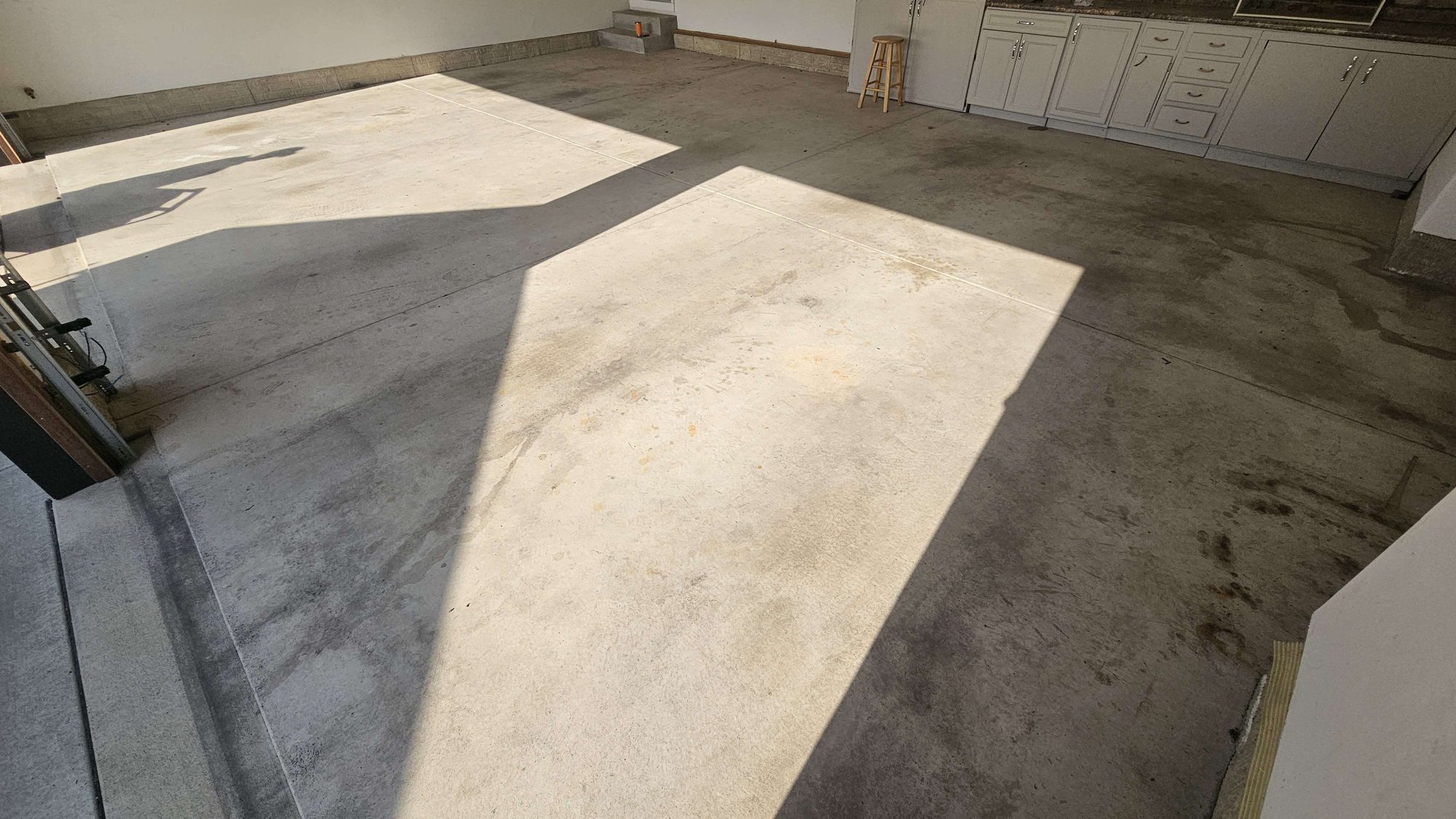 Jeffrey's Cascade Garage Floor Coating - Before
