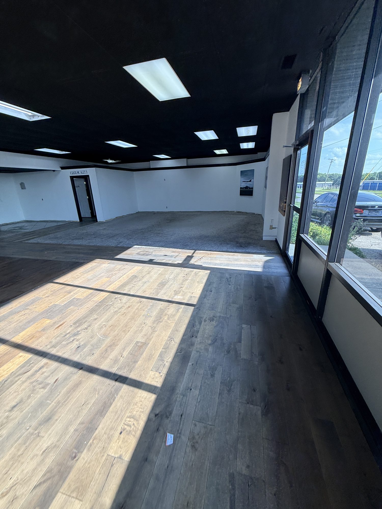 Twin City Automall Metallic Epoxy Showroom Floor - Photo 9