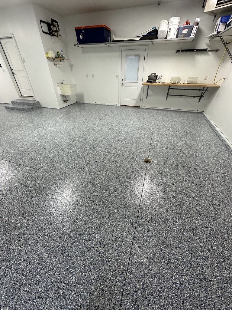 Applying the polyaspartic topcoat