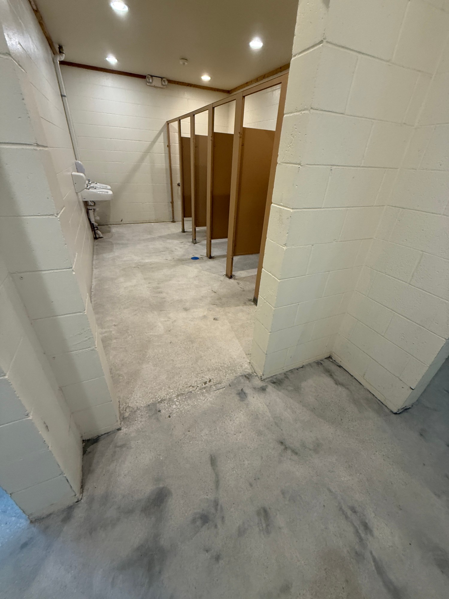Comlara Park Beach House & Campground Shower Floor Coatings - Photo 5