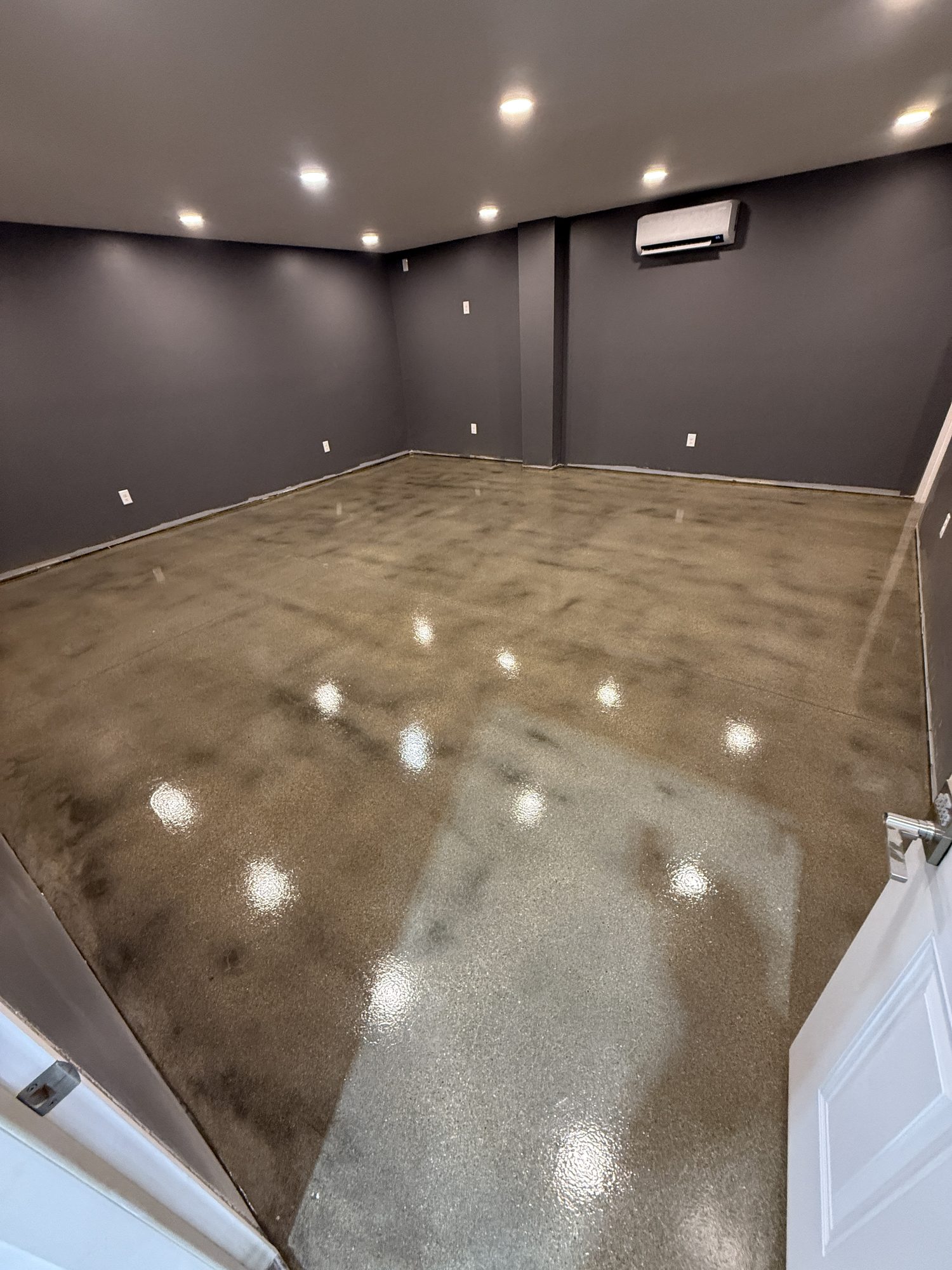 Ed's Grind & Seal Floor - Photo 11