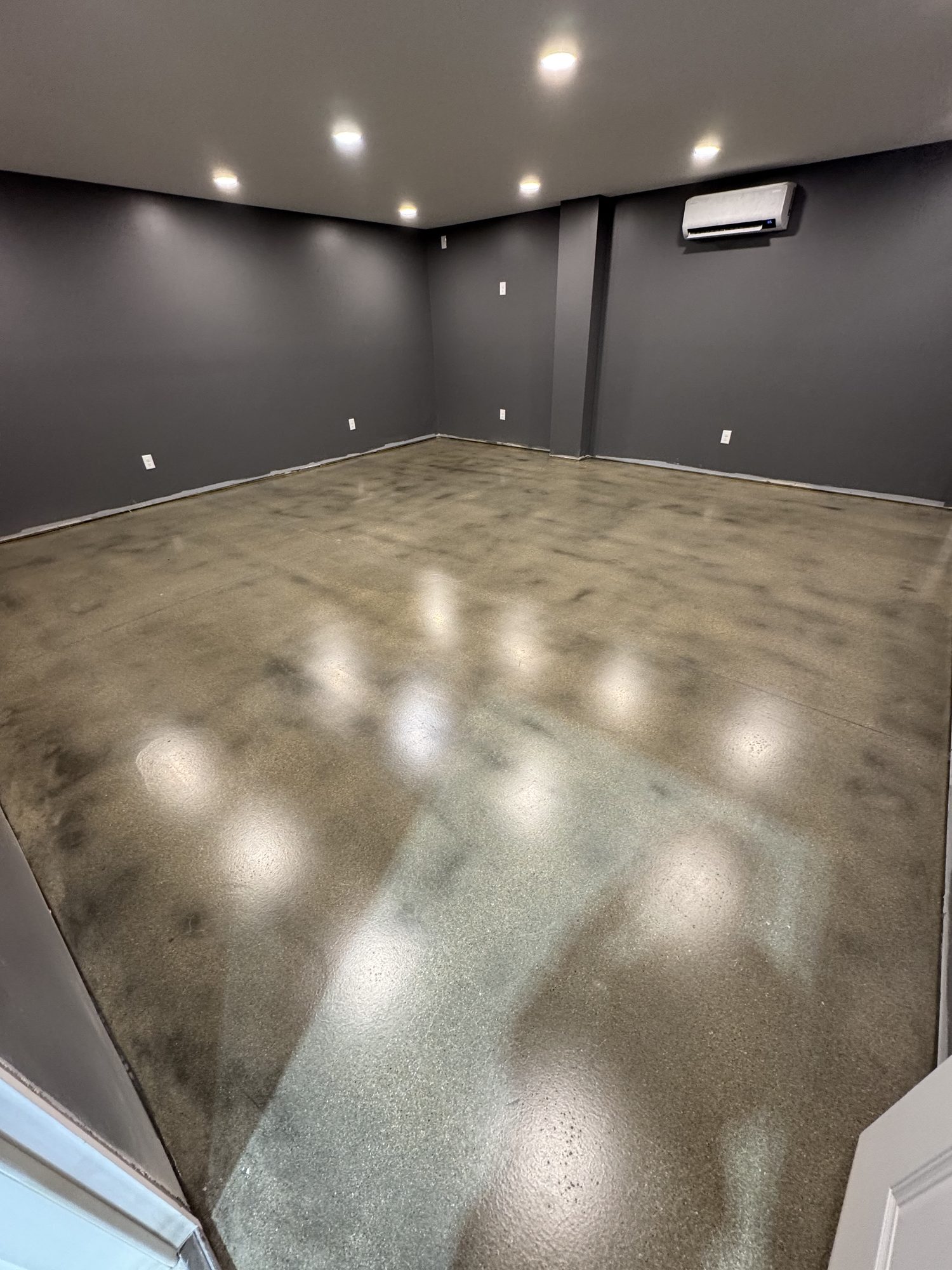 Ed's Grind & Seal Floor - Photo 8