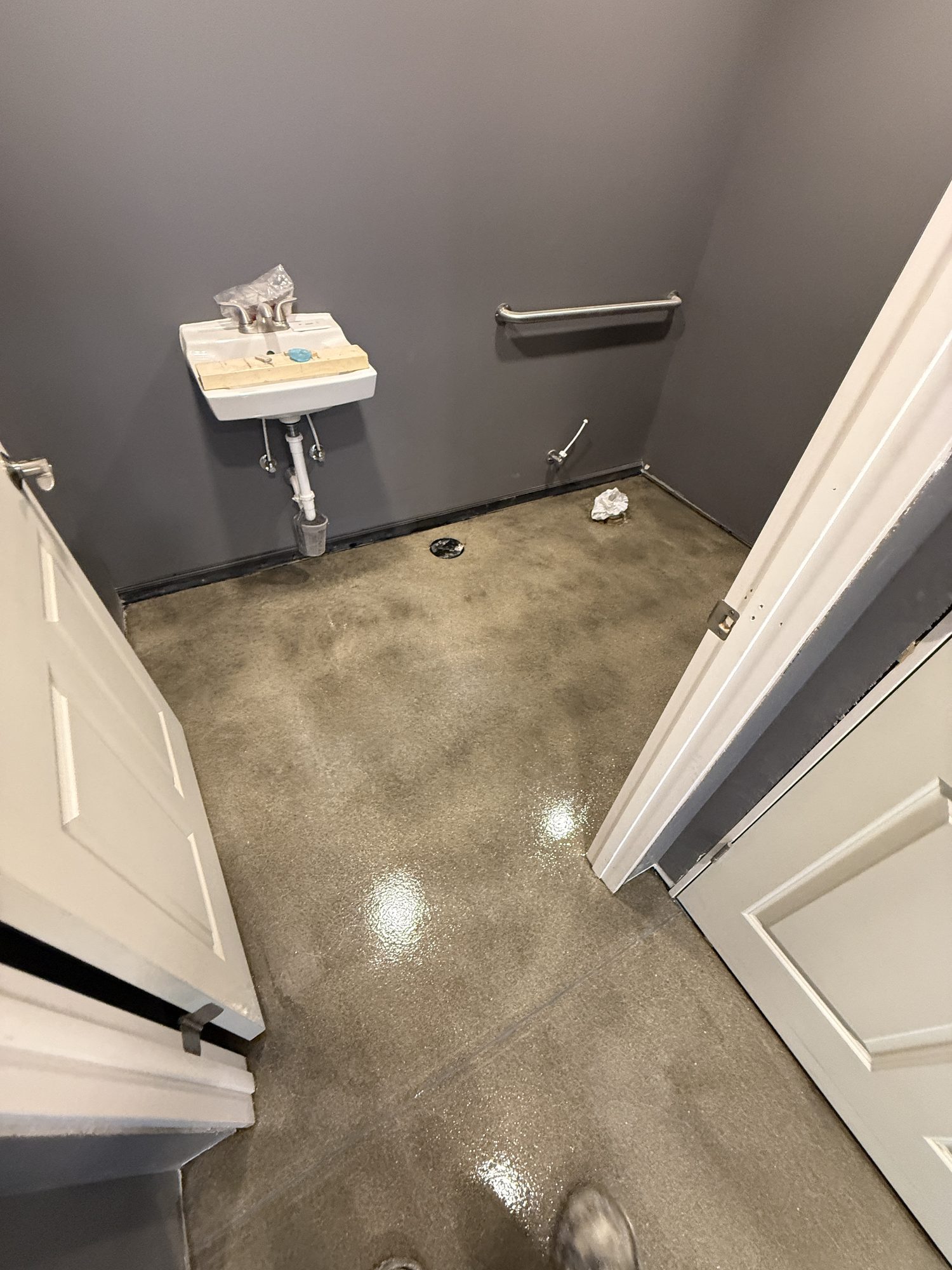 Ed's Grind & Seal Floor - Photo 9