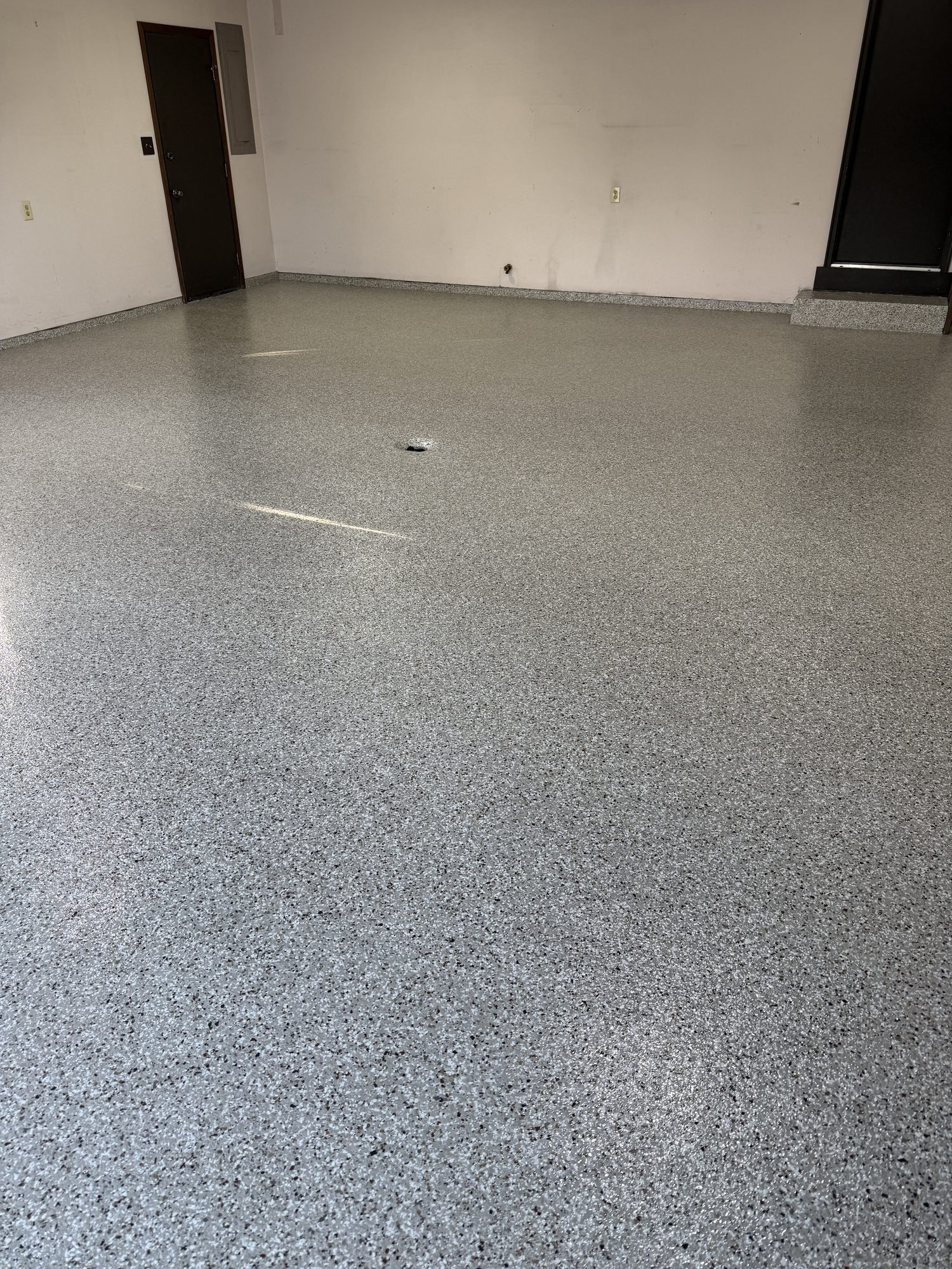 Dustin's Creekbed Garage Floor Coating - Photo 6