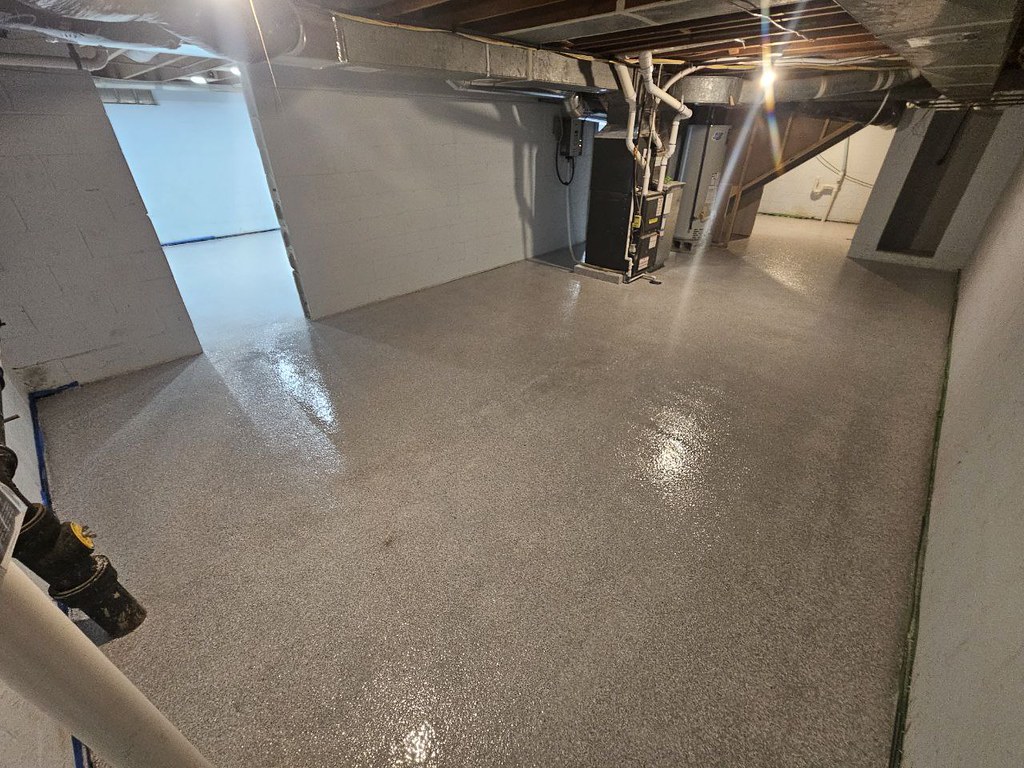 Ash Basement James - Photo 6