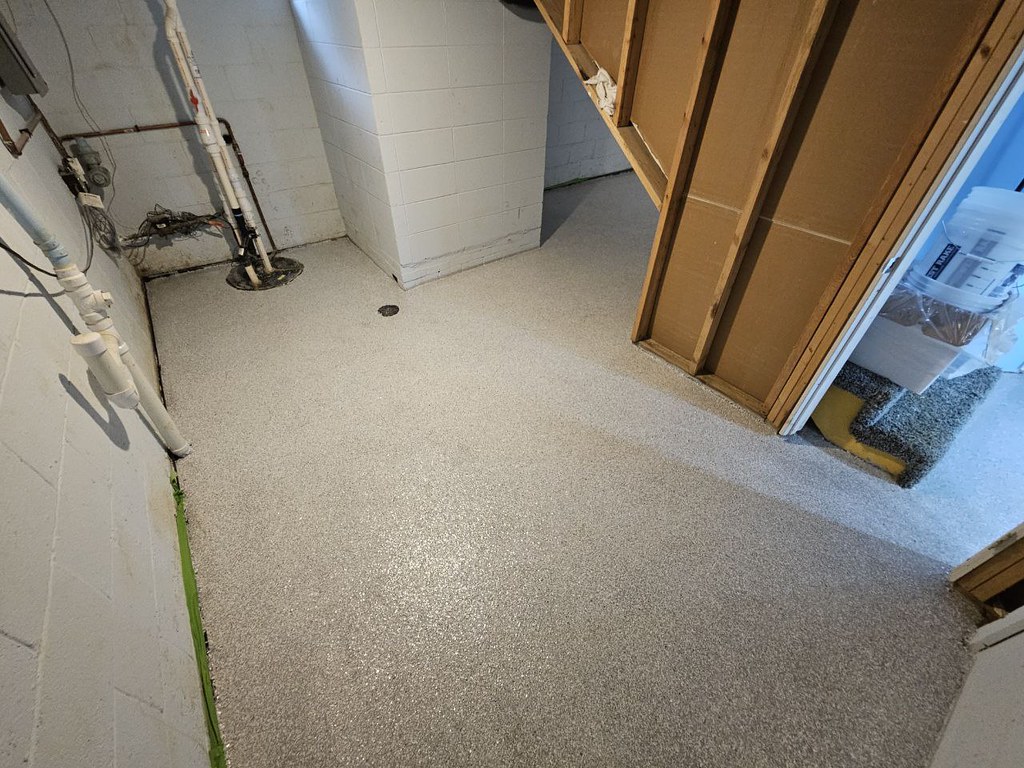 Ash Basement James - Photo 7