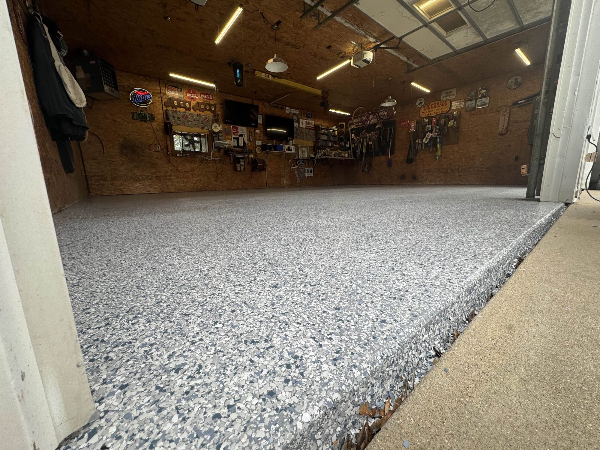 Barbara's Tidal Wave Garage Floor Coating - Photo 8