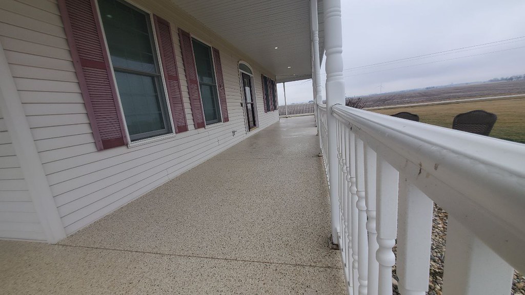 Shoreline Porch David F. - Photo 9