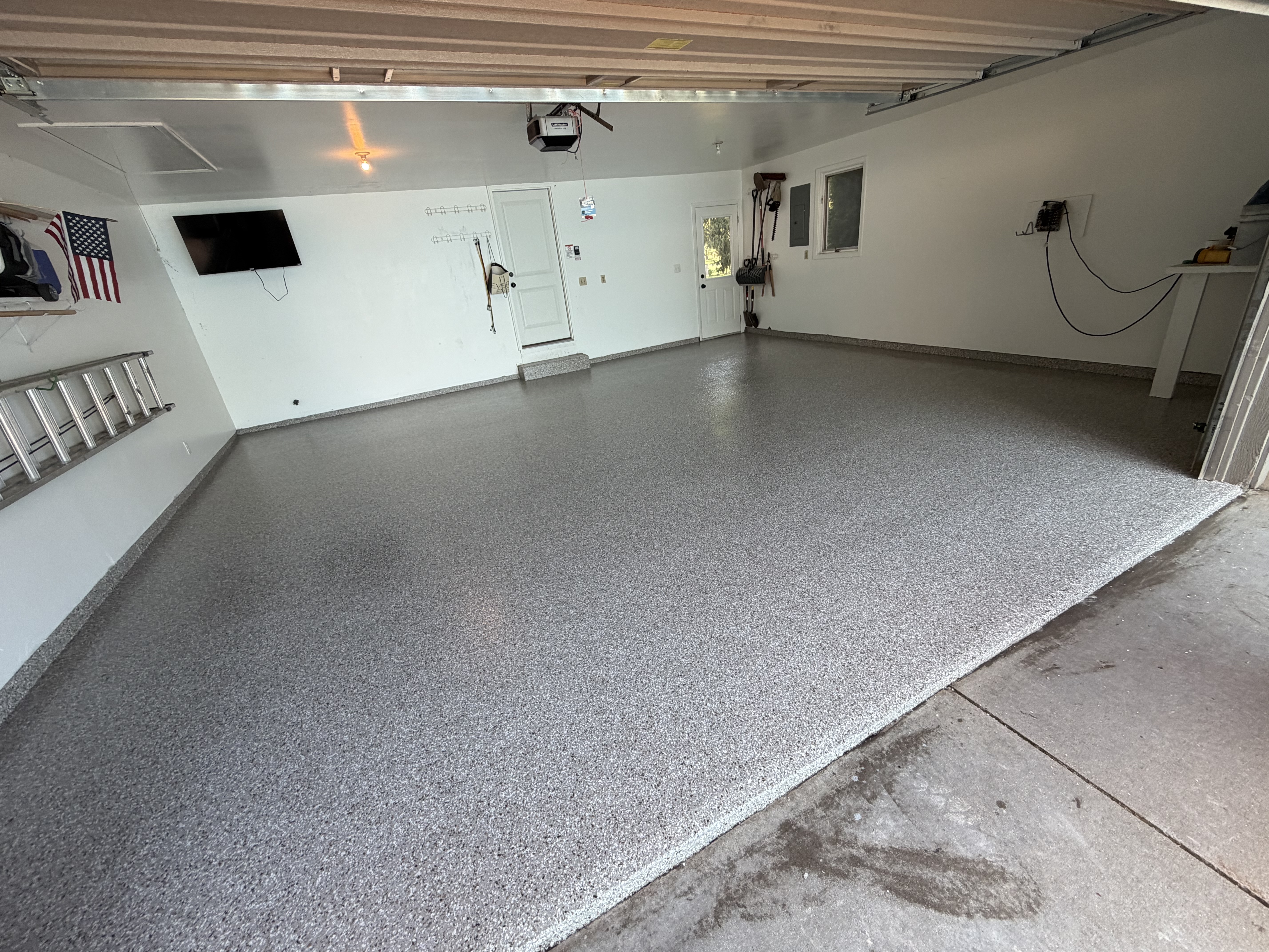 Kathy's Creekbed Garage Floor Coating - After