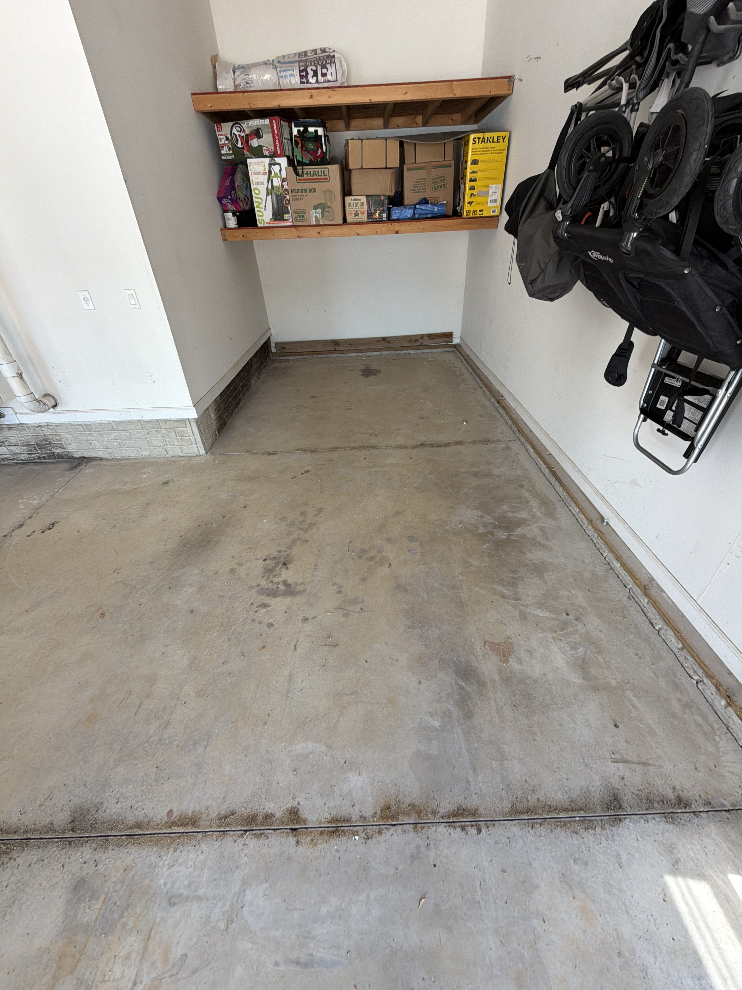 Coyote Garage Floor - Photo 10
