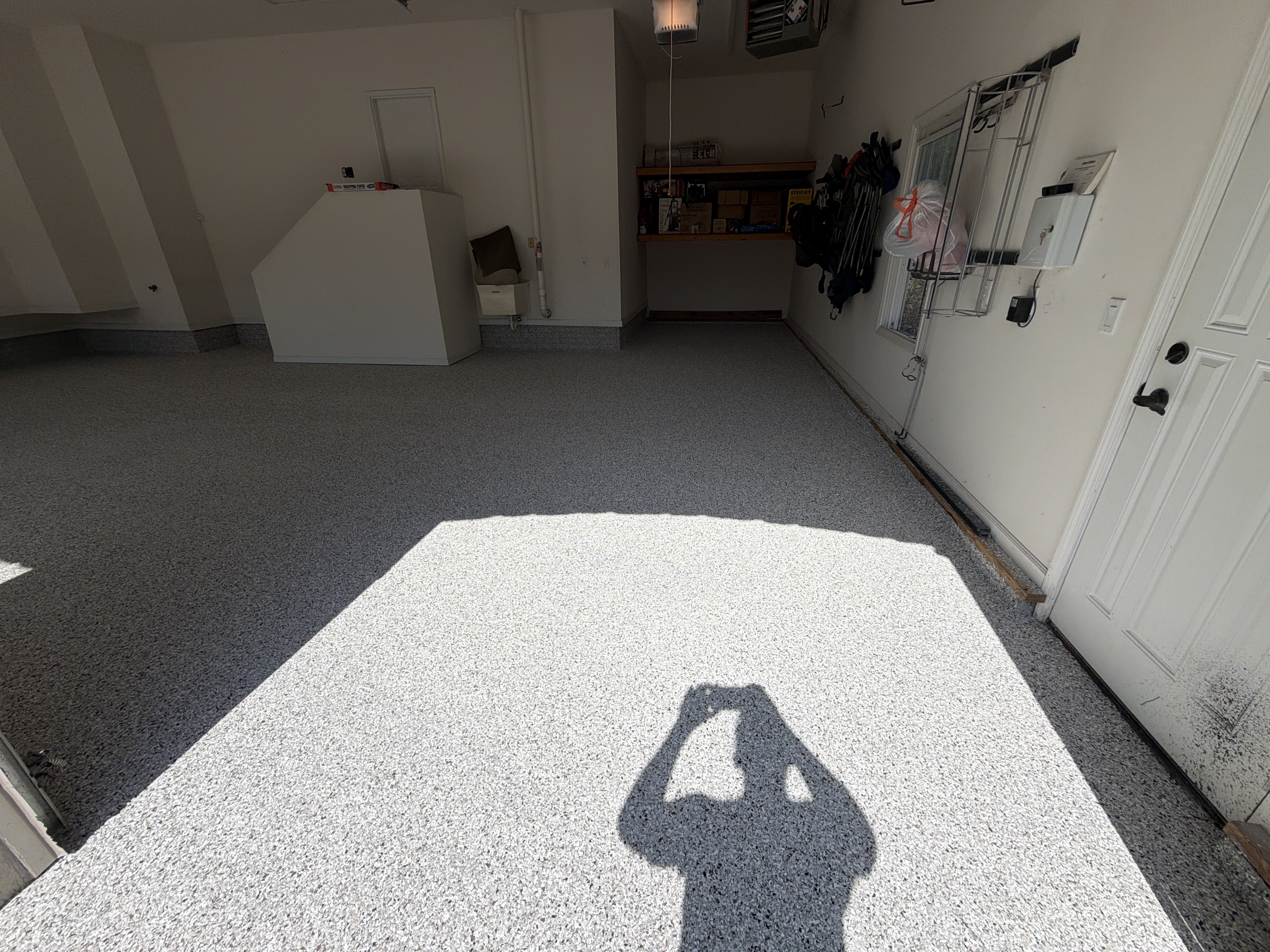 Coyote Garage Floor - Photo 6