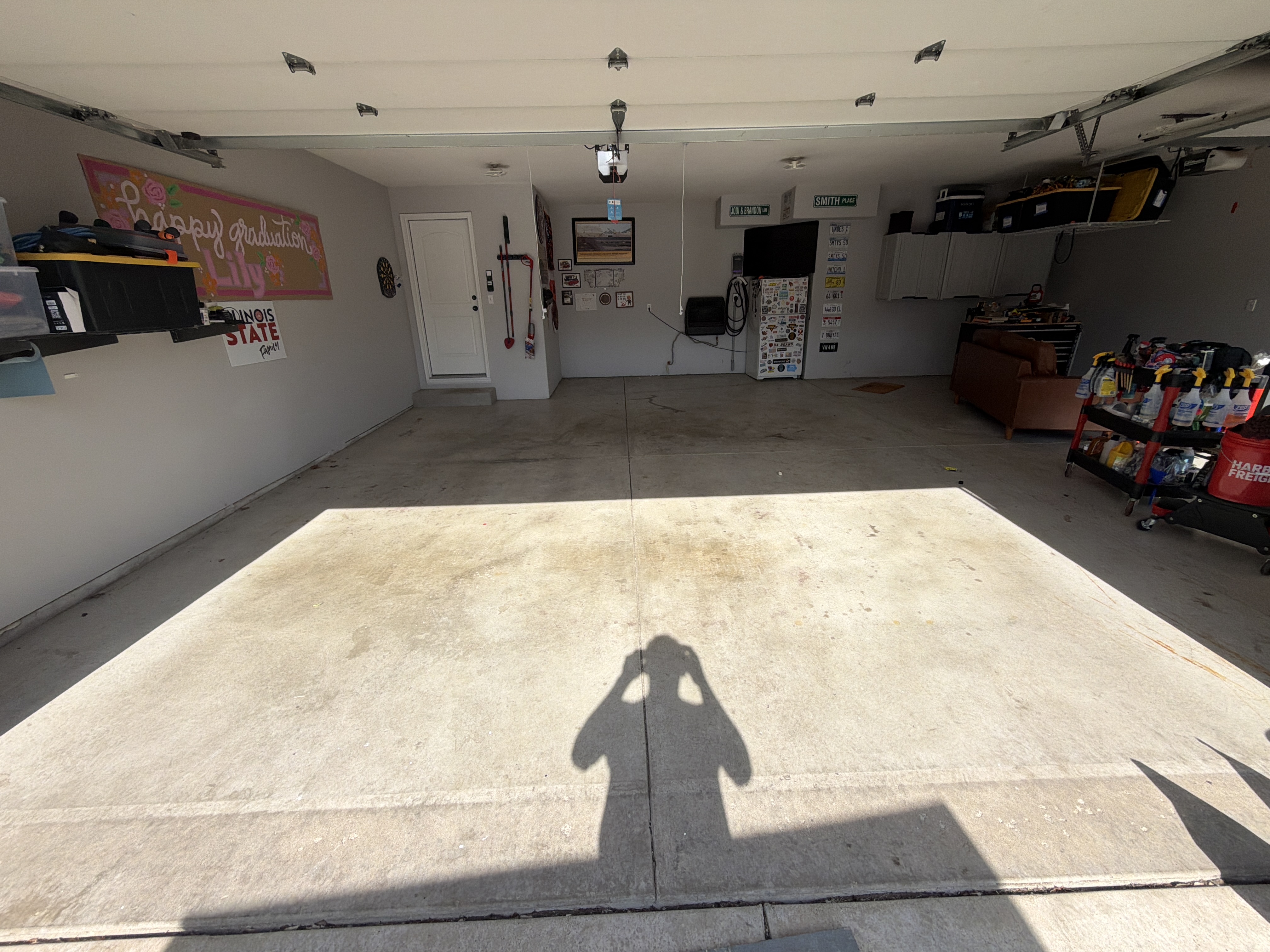 (DOMINO FLAKE) Garage Floor Coating - Before